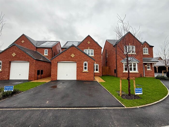 3 Bedroom Detached House To Rent In Rivington Park, Bolton, BL6