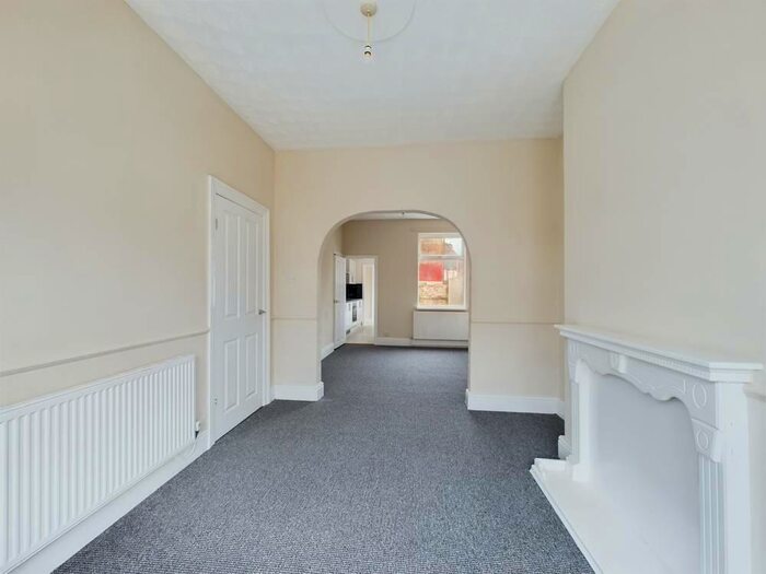 2 Bedroom Terraced House For Sale In Buckingham Street, HU8