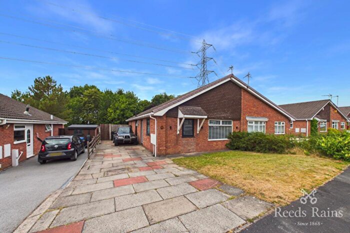 2 Bedroom Bungalow For Sale In Shearwater Road, Offerton, Stockport, Cheshire, SK2