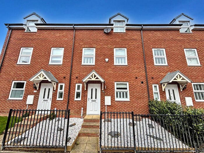 4 Bedroom Town House For Sale In Magenta Court, Langley Park, Durham, Durham, DH7