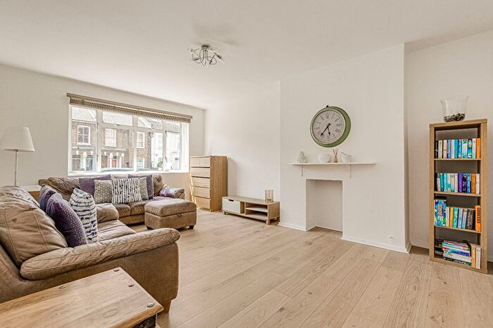 4 Bedroom Terraced House To Rent In Pearscroft Road, Fulham, SW6