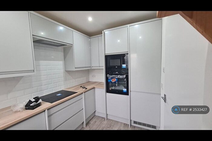 1 Bedroom Flat To Rent In Liardet Street, London, SE14