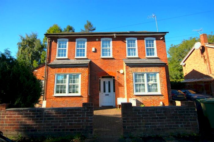 1 Bedroom Flat To Rent In Lordship Road, Cheshunt, Waltham Cross, EN7