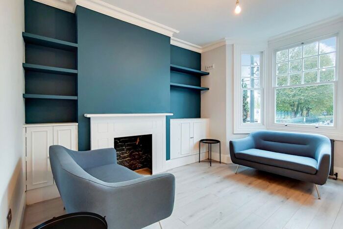 1 Bedroom Flat To Rent In Fulham Palace Road, Fulham, SW6