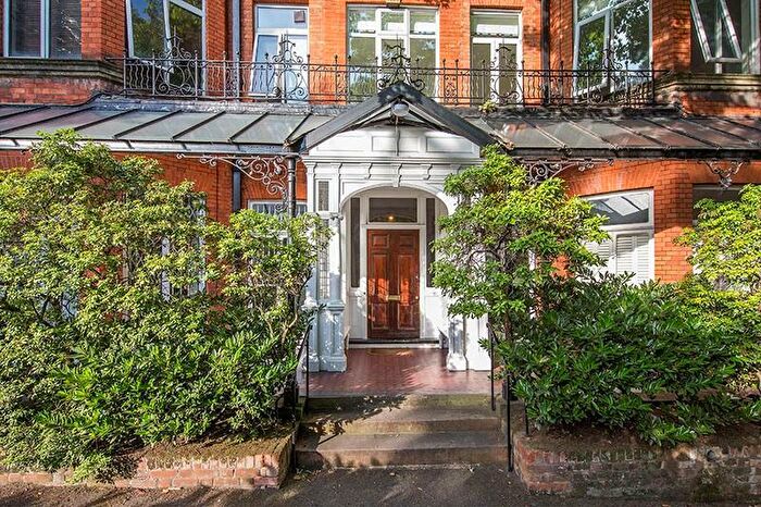 2 Bedroom Apartment To Rent In Fitzjohns Avenue, Hampstead, NW3