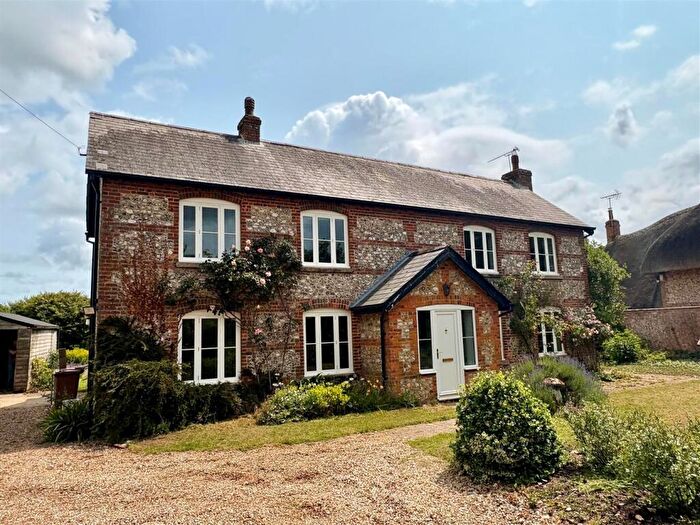 4 Bedroom Cottage To Rent In Little Hatherden, Andover, SP11
