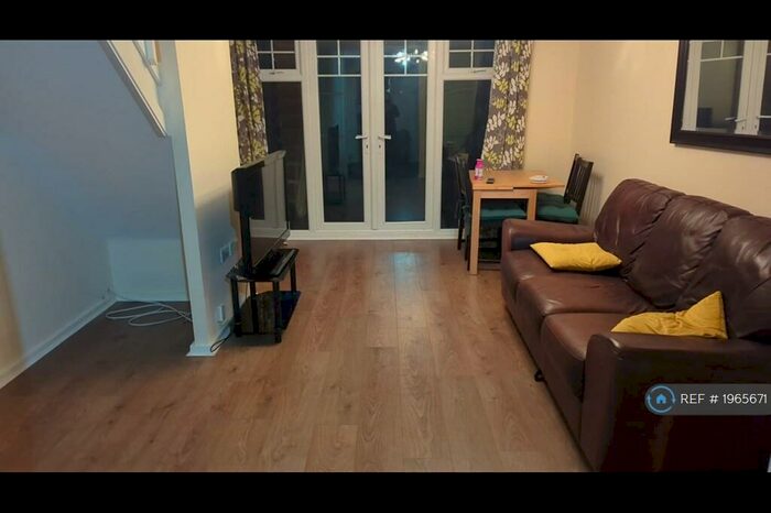 2 Bedroom Semi-Detached House To Rent In Charlotte Way, Atherstone, CV9