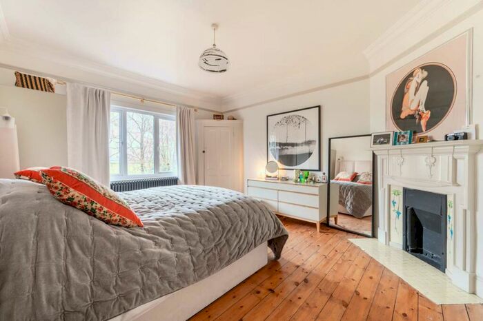 3 Bedroom Terraced House For Sale In All Souls Avenue, Kensal Green, London, NW10