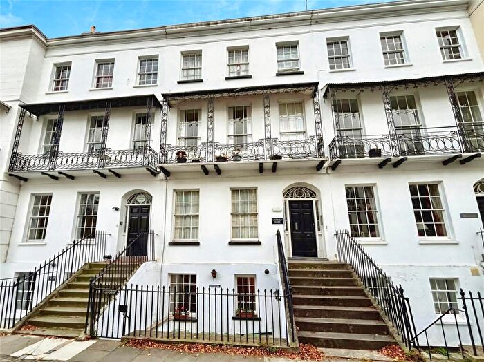 2 Bedroom Apartment For Sale In Wellington Street, Cheltenham, Gloucestershire, GL50