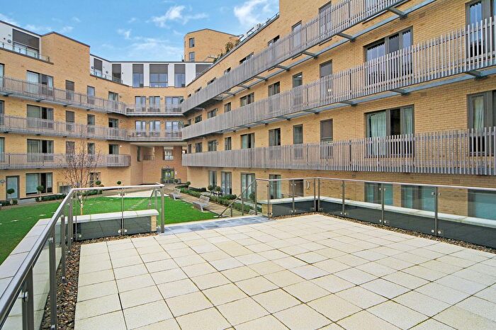 2 Bedroom Flat For Sale In Hills Road, Cambridge, CB2