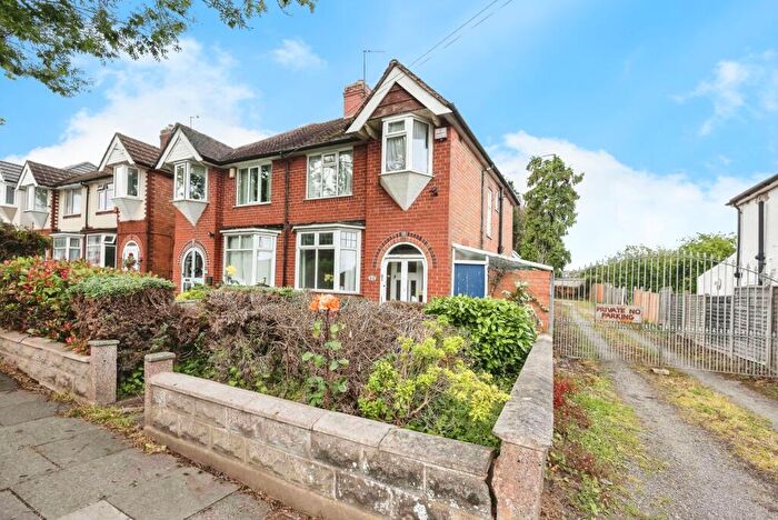 3 Bedroom Semi-Detached House For Sale In Gibbins Road, Birmingham, West Midlands, B29