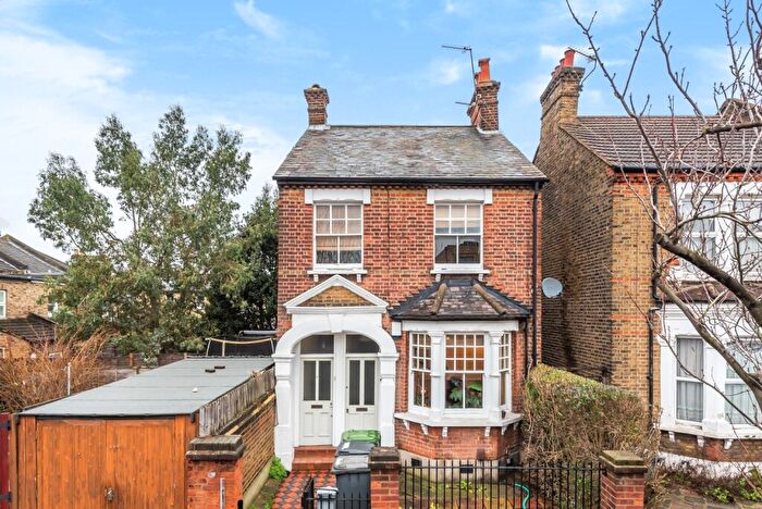 1 Bedroom Flat To Rent In Effingham Road Lee, SE12