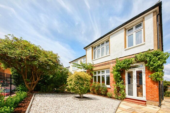 3 Bedroom Detached House To Rent In Surbiton Road, Kingston Upon Thames, KT1