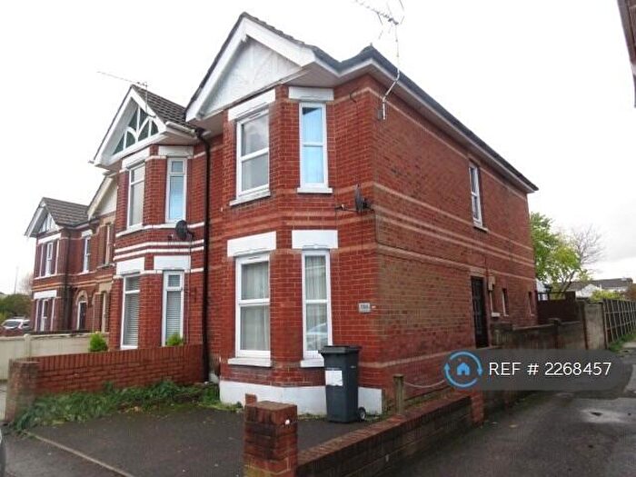 4 Bedroom Semi-Detached House To Rent In Bemister Road, Bournemouth, BH9
