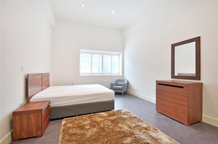 1 Bedroom Property To Rent In Blackburn Road, West Hampstead, NW6