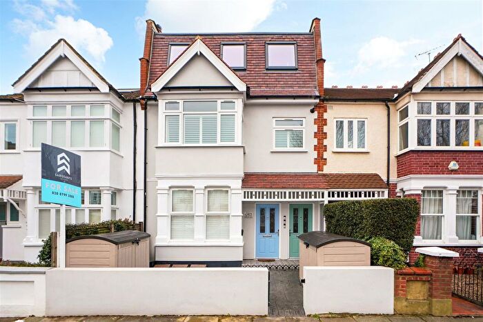 1 Bedroom Flat To Rent In Woodstock Avenue, London, W13