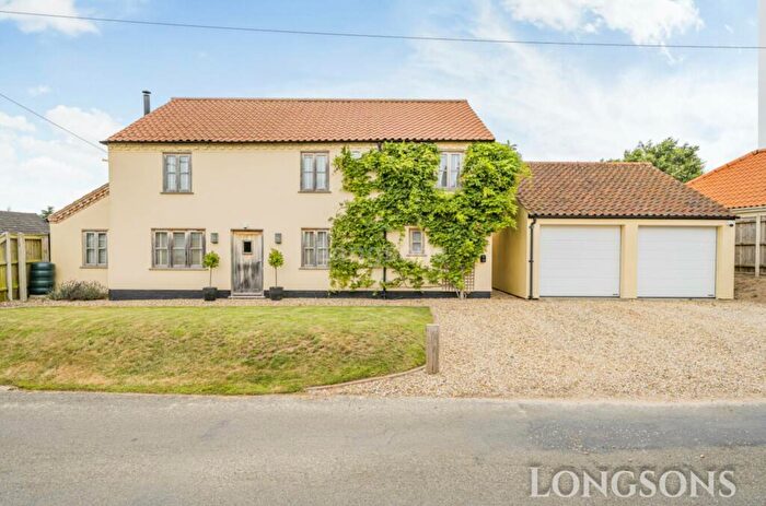 4 Bedroom Detached House For Sale In Chantry Lane, Necton, PE37