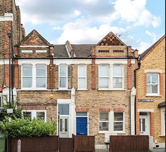 3 Bedroom House For Sale In Ennersdale Road, London, SE13