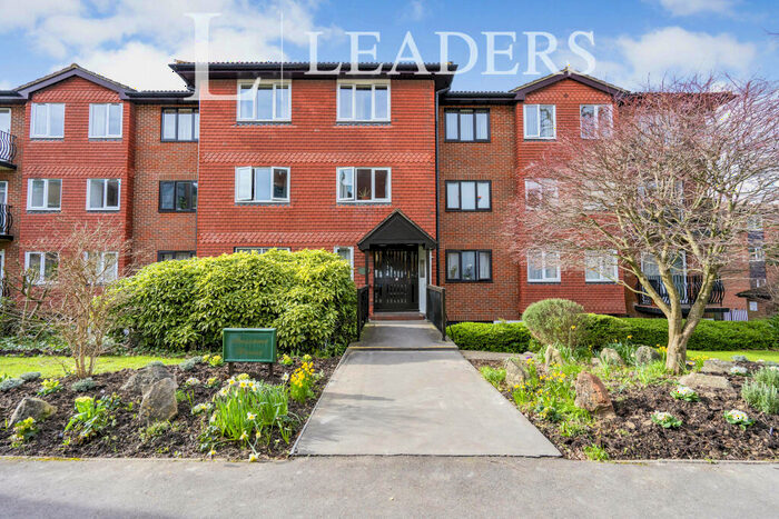 1 Bedroom Property To Rent In Great Heathmead, RH16