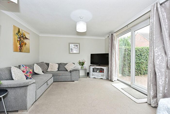 2 Bedroom Terraced House For Sale In Deepwell Court, Halfway, Sheffield, S20