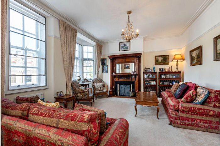 3 Bedroom Flat For Sale In Coleherne Court, Redcliffe Gardens, London, SW5