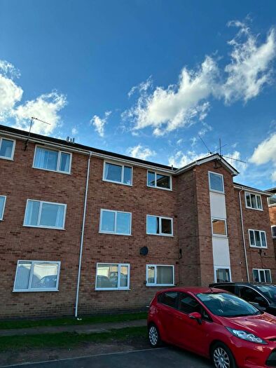 2 Bedroom Flat For Sale In Kenilworth Road, Balsall Common, Coventry, CV7