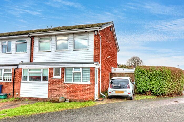 3 Bedroom End Of Terrace House For Sale In Marcourt Road, Stokenchurch, HP14