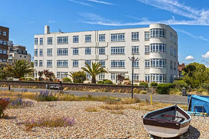 3 Bedroom Apartment For Sale In Brighton Road, Worthing, BN11