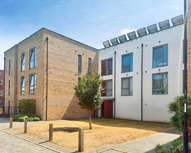 2 Bedroom Apartment To Rent In Spring Drive, Trumpington, CB2