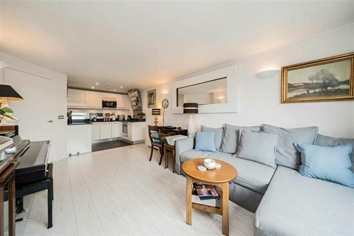 1 Bedroom Flat For Sale In Argyll Road, Woolwich, SE18