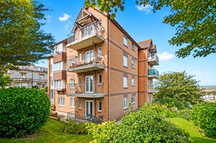 2 Bedroom Apartment For Sale In Weymouth, Dorset, DT4