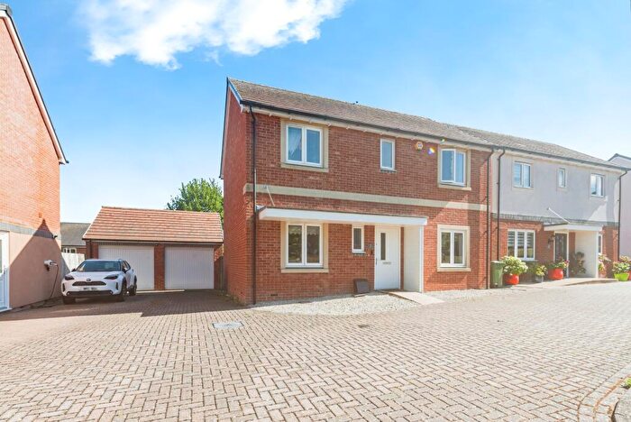 4 Bedroom Detached House For Sale In Somerville Gardens, Basingstoke, RG24