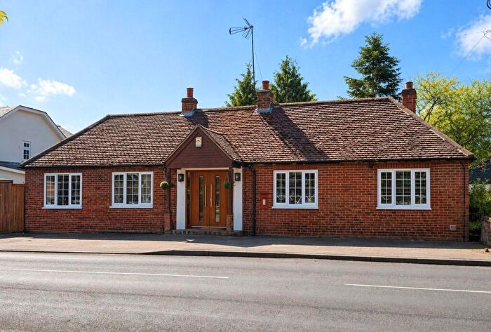 3 Bedroom Bungalow For Sale In Warfield Street, Warfield, Bracknell, Berkshire, RG42