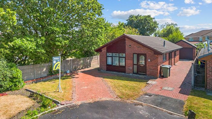 2 Bedroom Detached Bungalow For Sale In The Pipers, Lowton, WA3