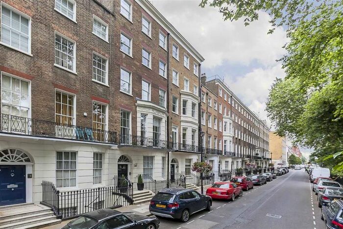 2 Bedroom Flat To Rent In Montagu Square, London, W1H