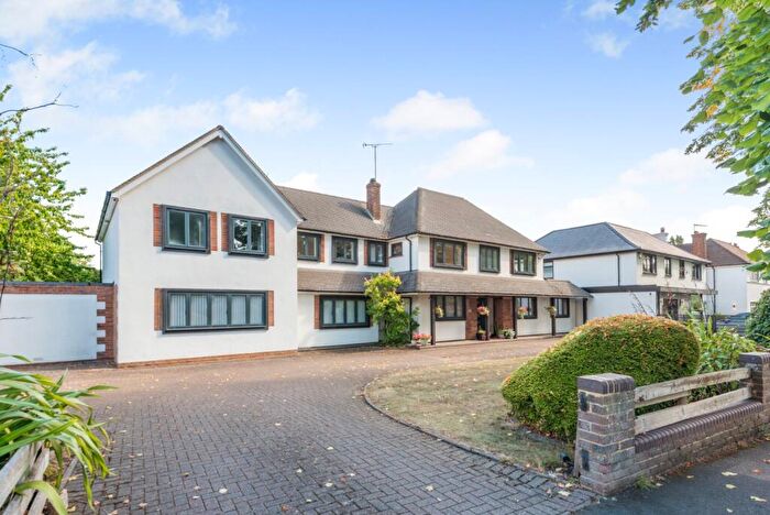 6 Bedroom Detached House For Sale In Marshals Drive, St. Albans, Hertfordshire, AL1
