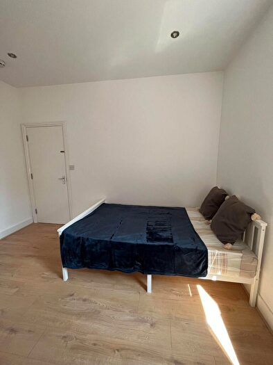 1 Bedroom Flat To Rent In Mora Road, NW2