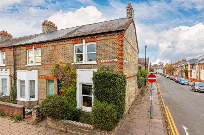 3 Bedroom End Of Terrace House For Sale In Mackenzie Road, Cambridge, Cambridgeshire, CB1