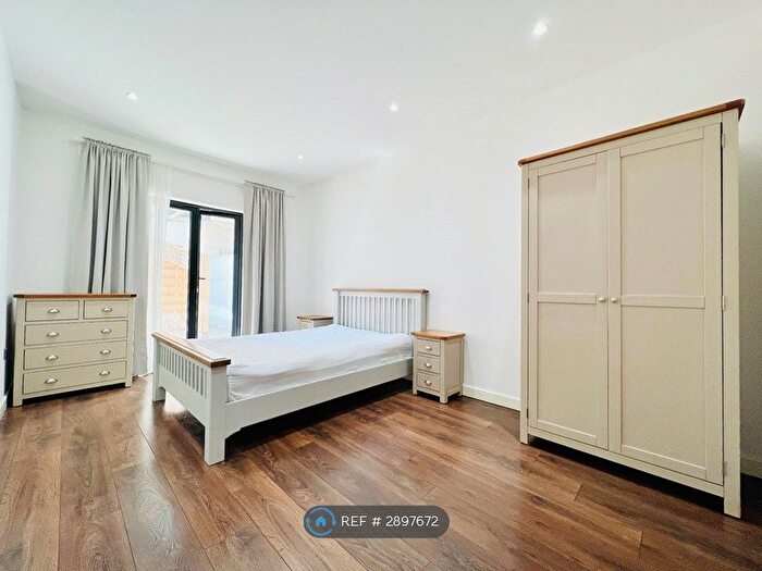 1 Bedroom Flat To Rent In Witham Road, London, W13