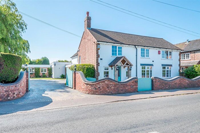 4 Bedroom Detached House For Sale In Lynn Lane, Lynn, Lichfield, WS14