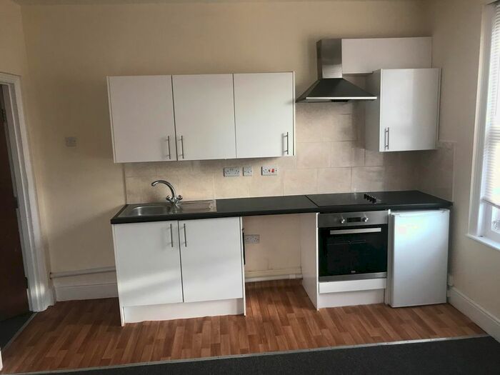 1 Bedroom Flat To Rent In Portswood Road, Southampton, SO17