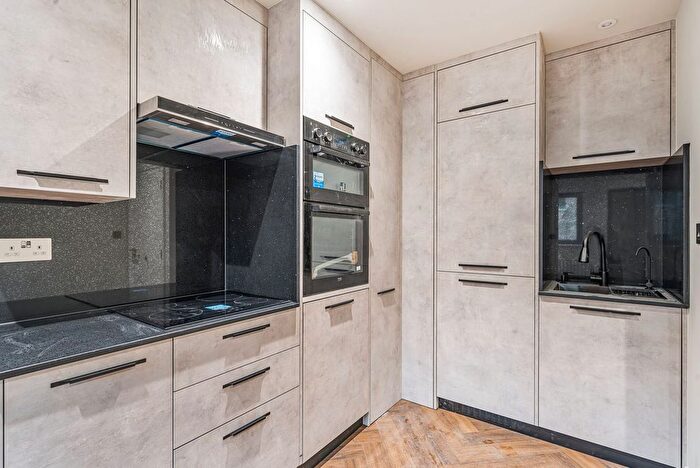 1 Bedroom Flat To Rent In London, SE8