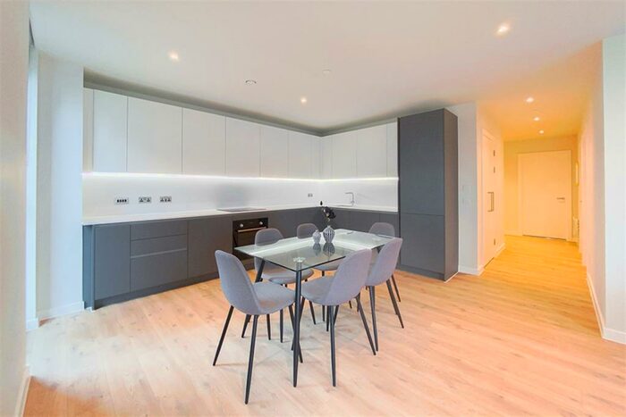 3 Bedroom Apartment To Rent In The Stile, M4