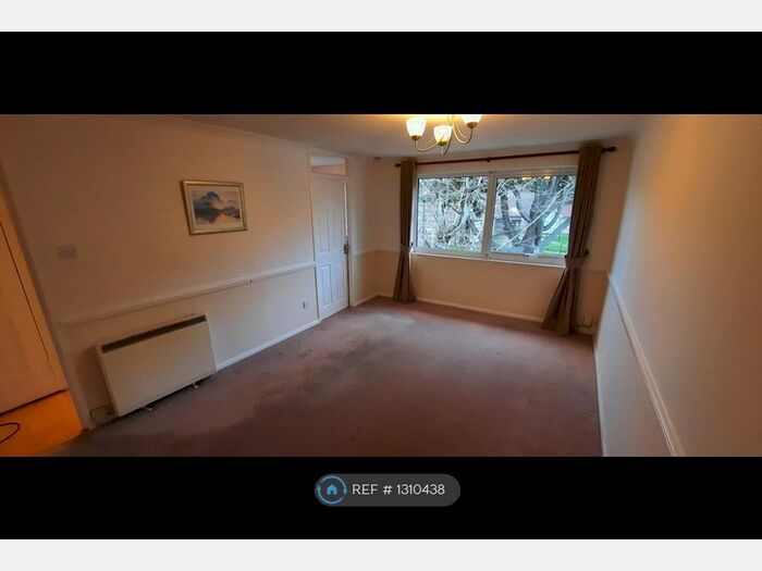2 Bedroom Flat To Rent In Datchet Close, Hemel Hempstead HP2