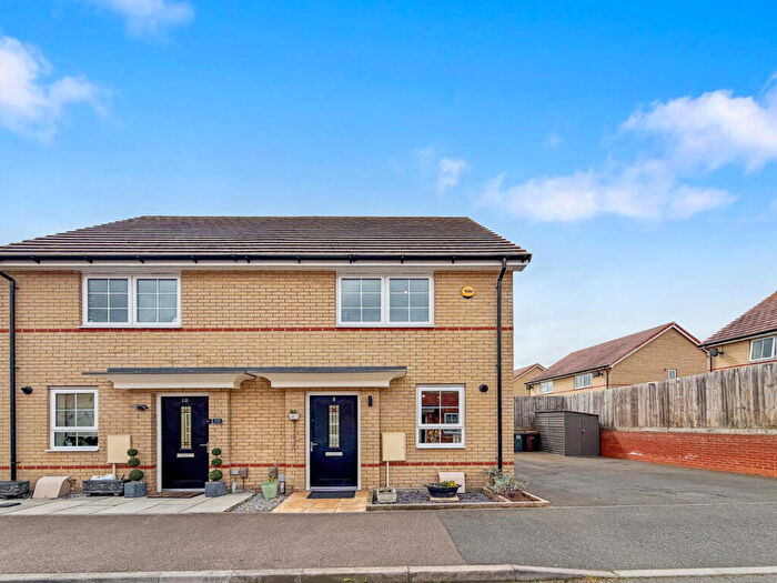 2 Bedroom Semi-Detached House For Sale In Bearwood Road, Stanford-Le-Hope, SS17