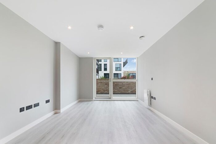 3 Bedroom Flat To Rent In The Gladstone, Dollis Hill Avenue, Brent, NW2