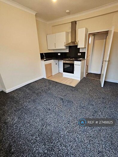 2 Bedroom Flat To Rent In Cleethorpes Road, Grimsby, DN31