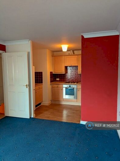 2 Bedroom Flat To Rent In Goresbrook Road, Dagenham, RM9