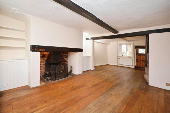 3 Bedroom Terraced House For Sale In High Street, Amersham, HP7