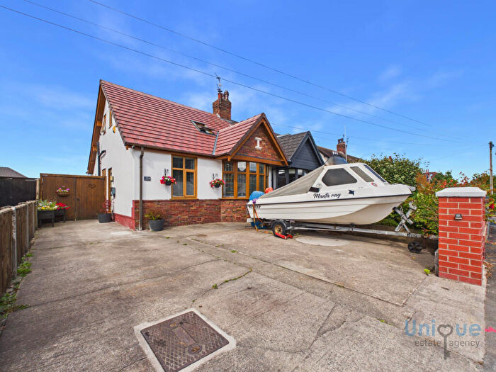 3 Bedroom Bungalow For Sale In Anchorsholme Lane East, Thornton-Cleveleys, FY5